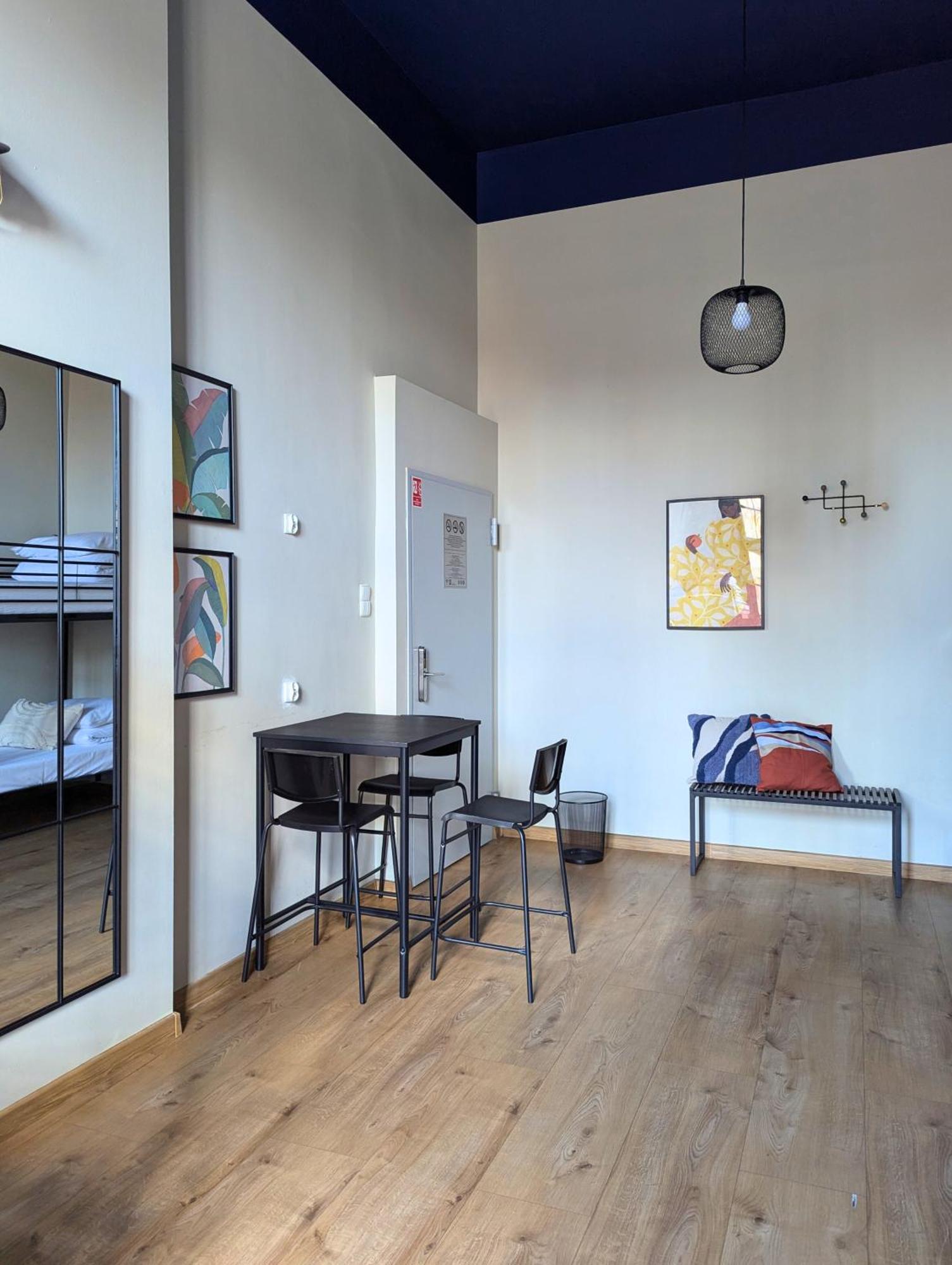 Rynek 30 Hostel วรอตซวาฟ ภายนอก รูปภาพ