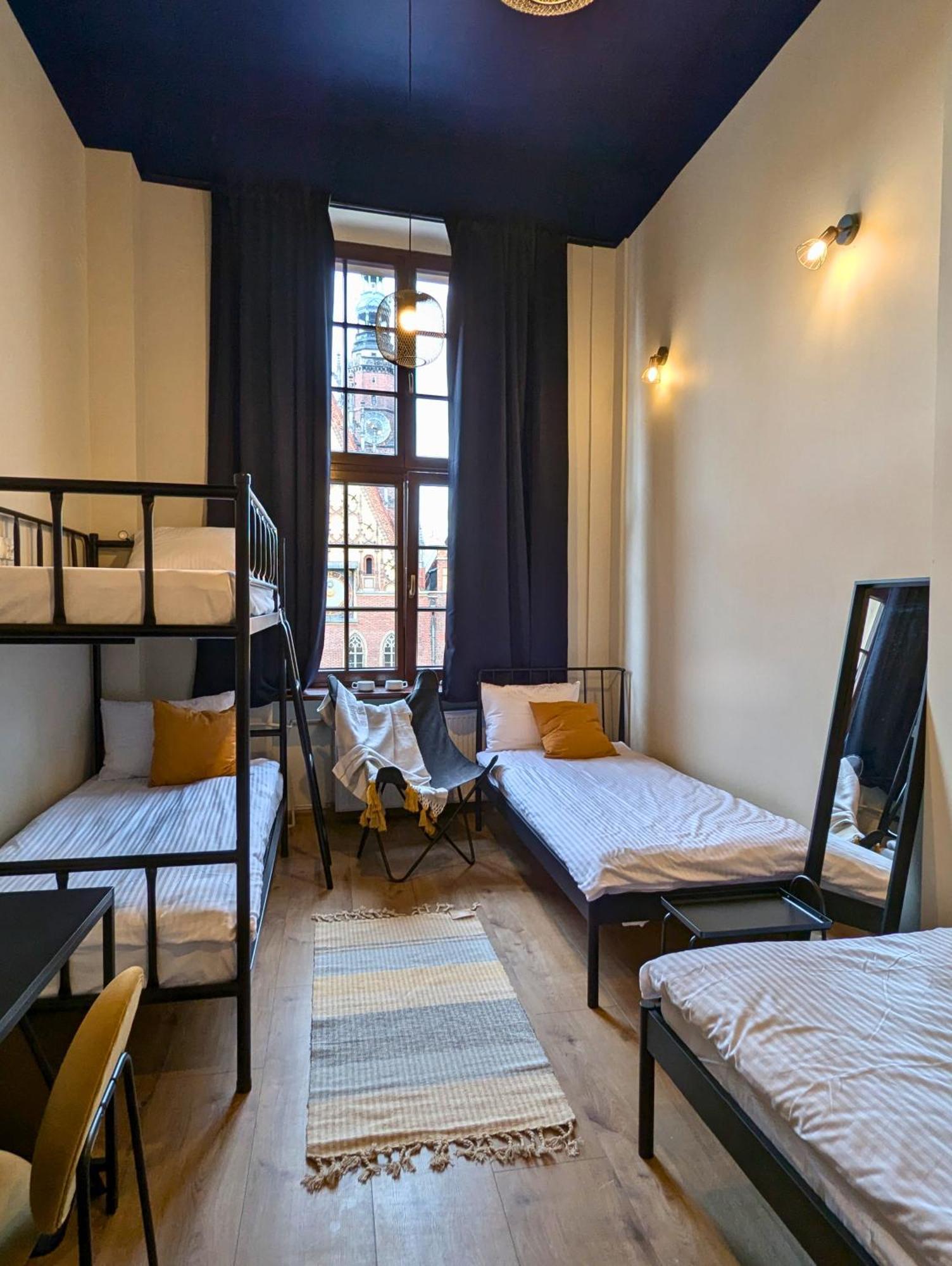 Rynek 30 Hostel วรอตซวาฟ ภายนอก รูปภาพ