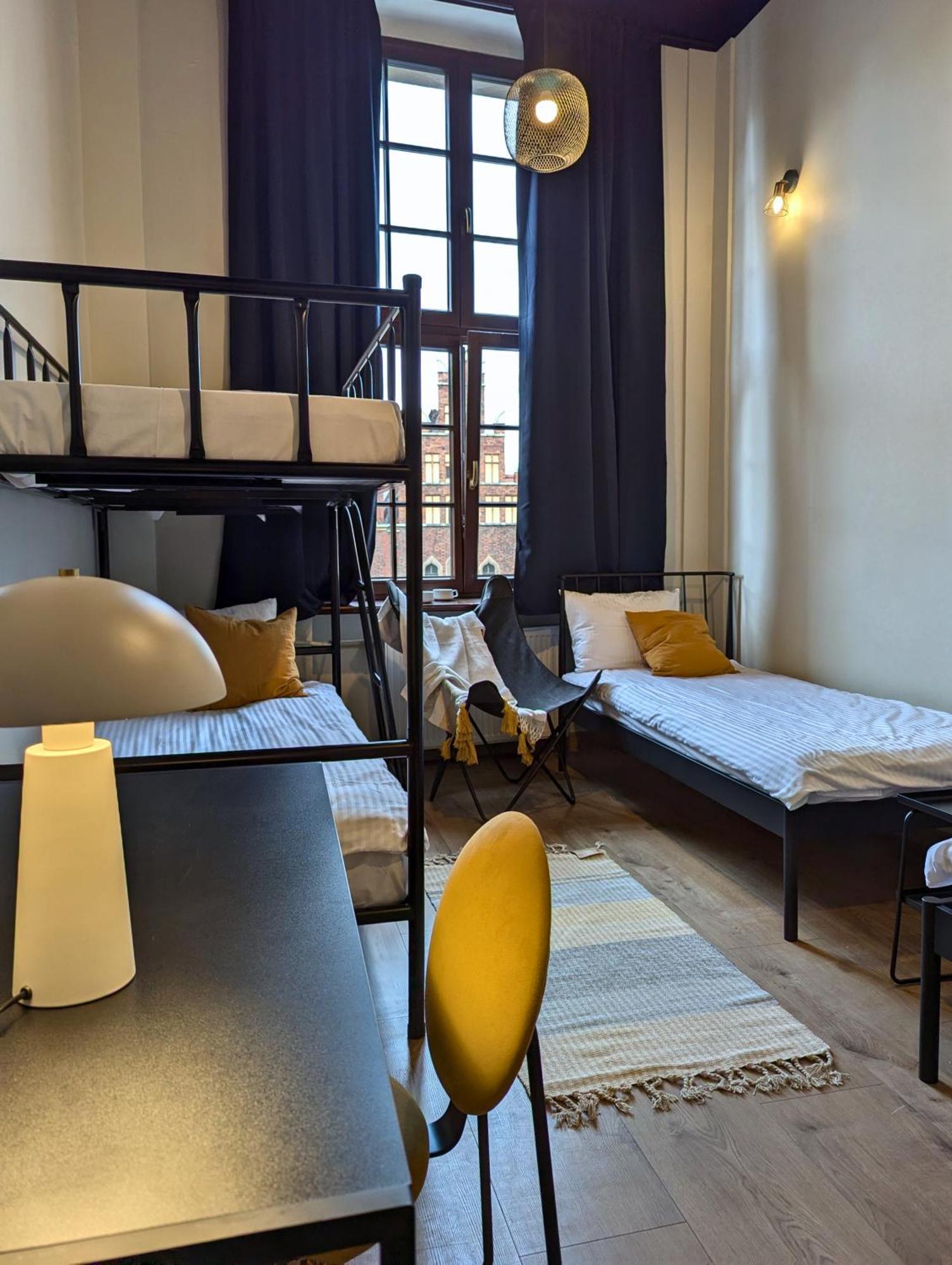 Rynek 30 Hostel วรอตซวาฟ ภายนอก รูปภาพ